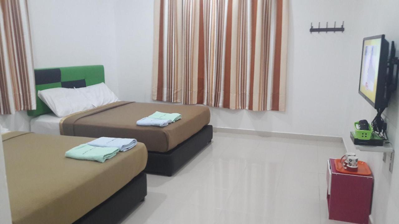 Dlayaran Villa Guest House Kuala Rompin Eksteriør billede